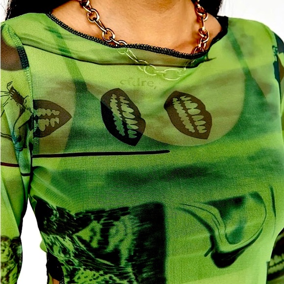 Green mesh fangs long flare sleeve crop top - Picture 3 of 14